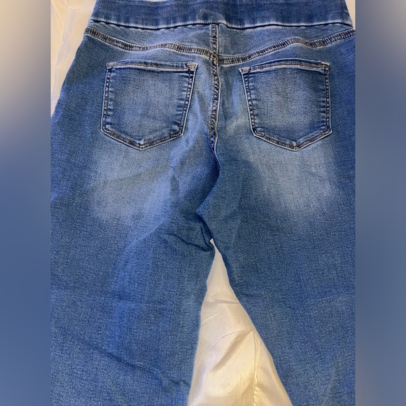 Nine West Heidi Pull On Skinny Jeans - Picture 3 of 4